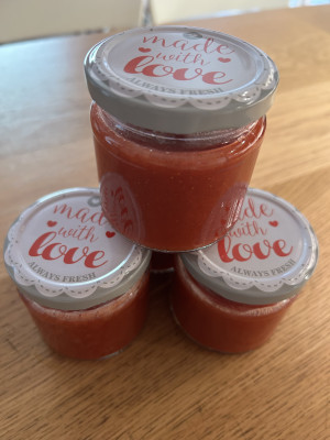 Wir haben Erdbeermarmelade gemacht